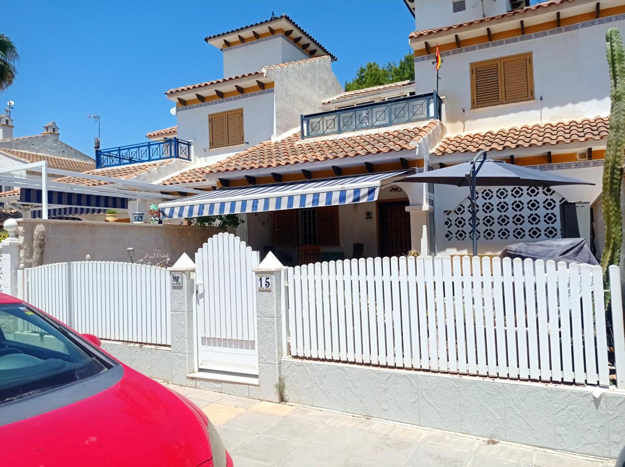 Adosado En Riomar-3, Urbanizacion Residencial Privada Holiday home *