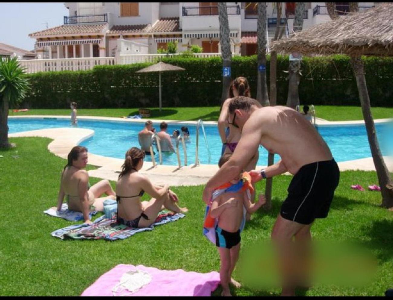 Adosado En Riomar-3, Urbanizacion Residencial Privada Holiday home *