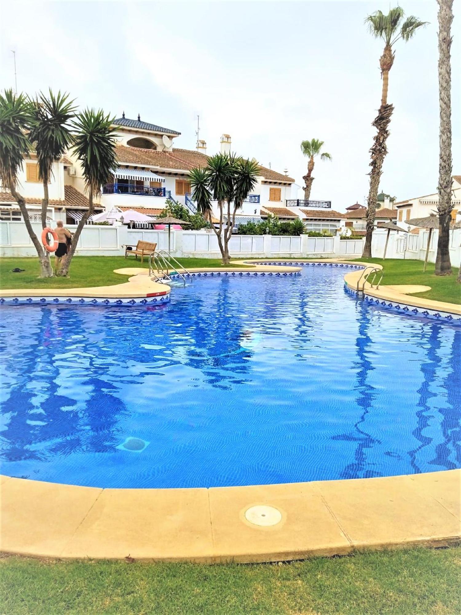 Adosado En Riomar-3, Urbanizacion Residencial Privada Holiday home Torre de la Horadada