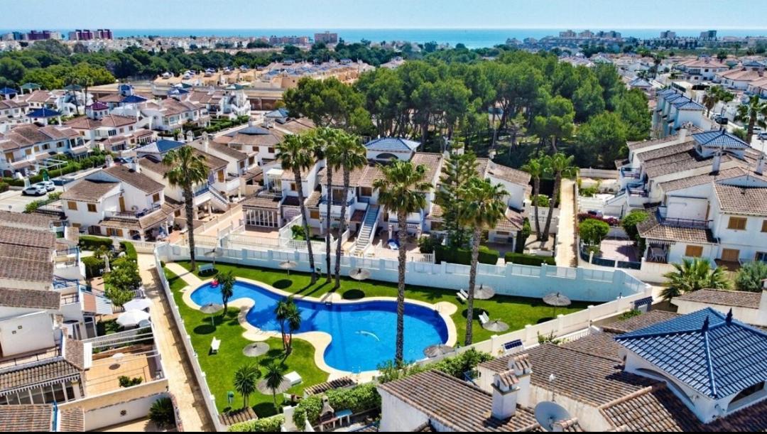 Casa de vacances Adosado En Riomar-3, Urbanizacion Residencial Privada *